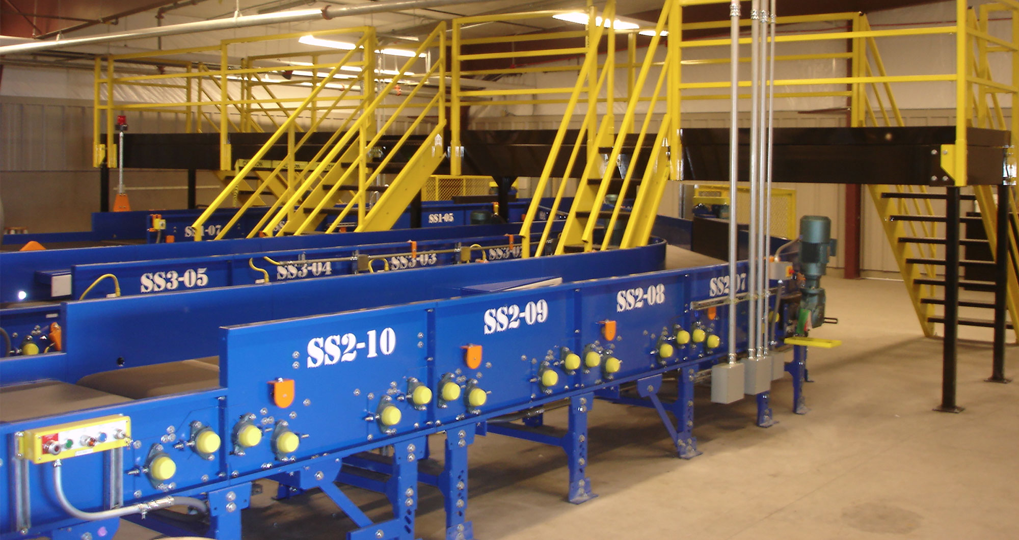 mini in-line EDS conveyor system using Reveal CT-80DR screening units